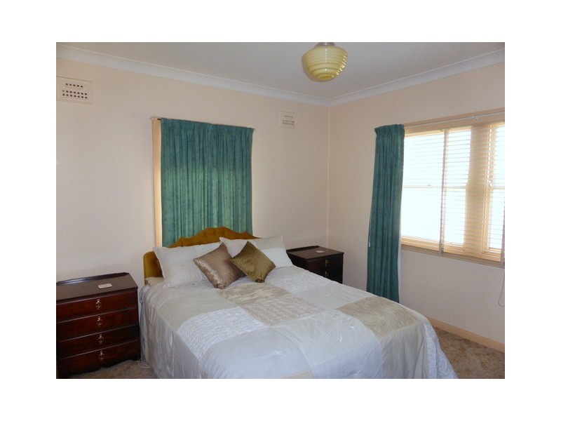 29 Phillip Street, Parkes NSW 2870