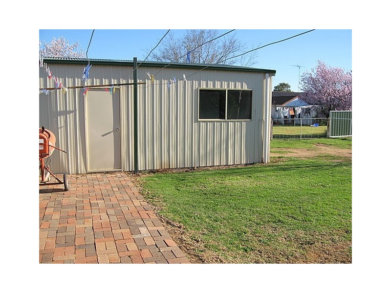 63 Dalton Street, Parkes NSW 2870