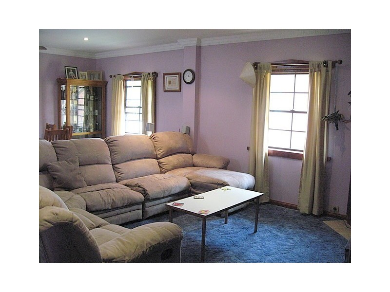 63 Dalton Street, Parkes NSW 2870