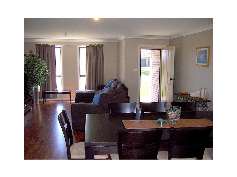 14 George Field Drive, Parkes NSW 2870
