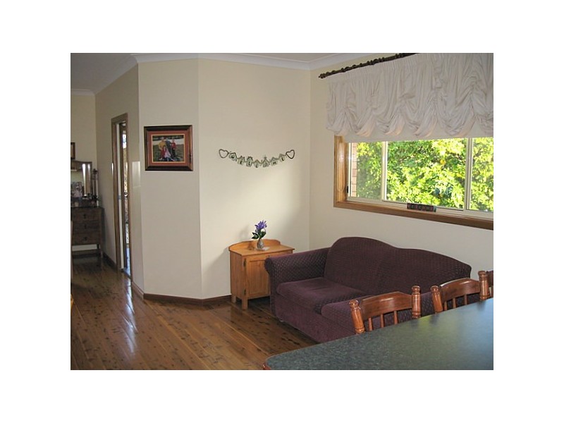 1 Hedgegrow Avenue, Parkes NSW 2870