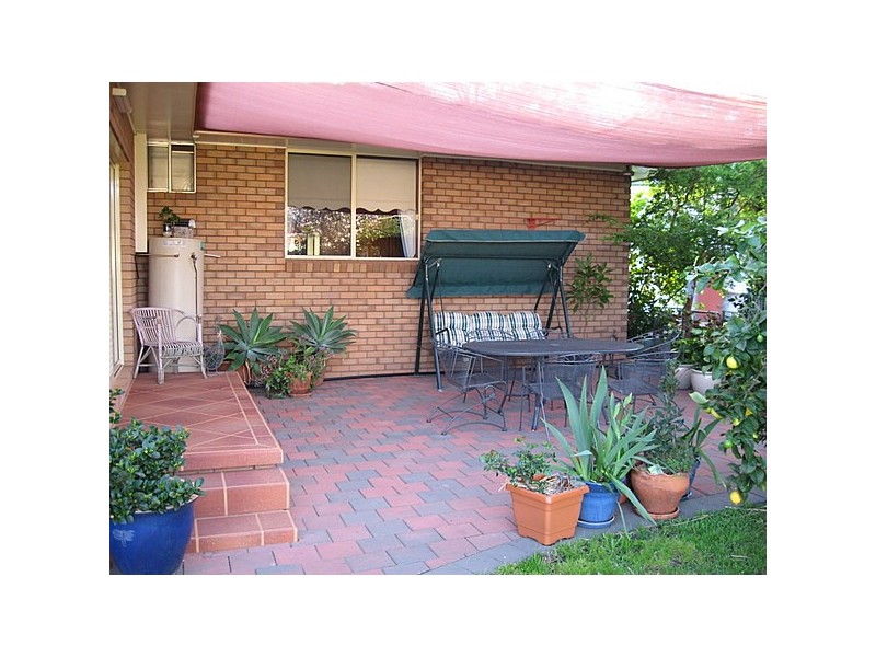 1 Hedgegrow Avenue, Parkes NSW 2870