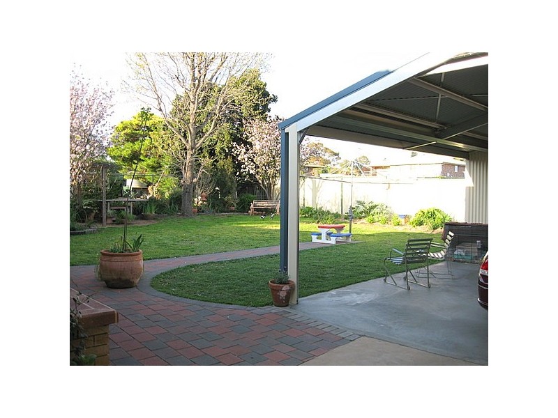1 Hedgegrow Avenue, Parkes NSW 2870