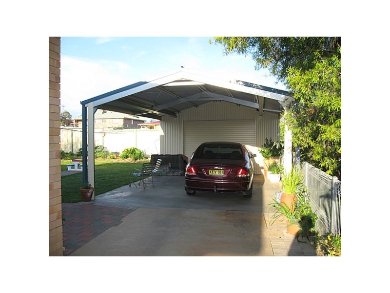 1 Hedgegrow Avenue, Parkes NSW 2870