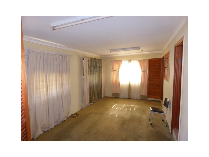 8 Fisher Street, Parkes NSW 2870