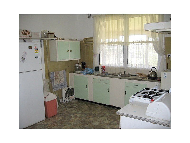 47 Howard Street, Peak Hill NSW 2869