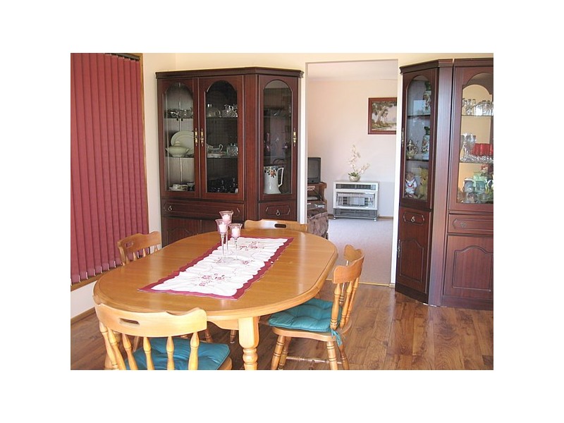 16 Vaucluse Place, Parkes NSW 2870