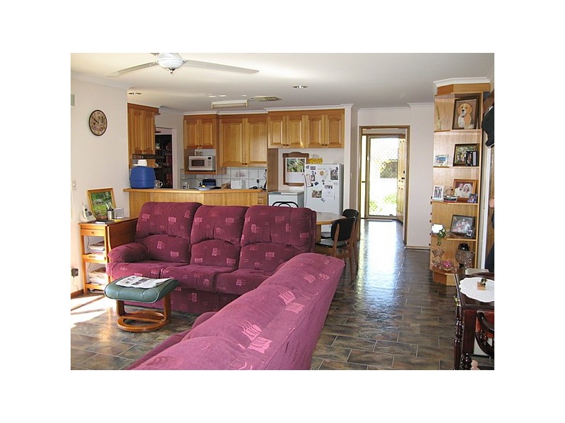 16 Vaucluse Place, Parkes NSW 2870