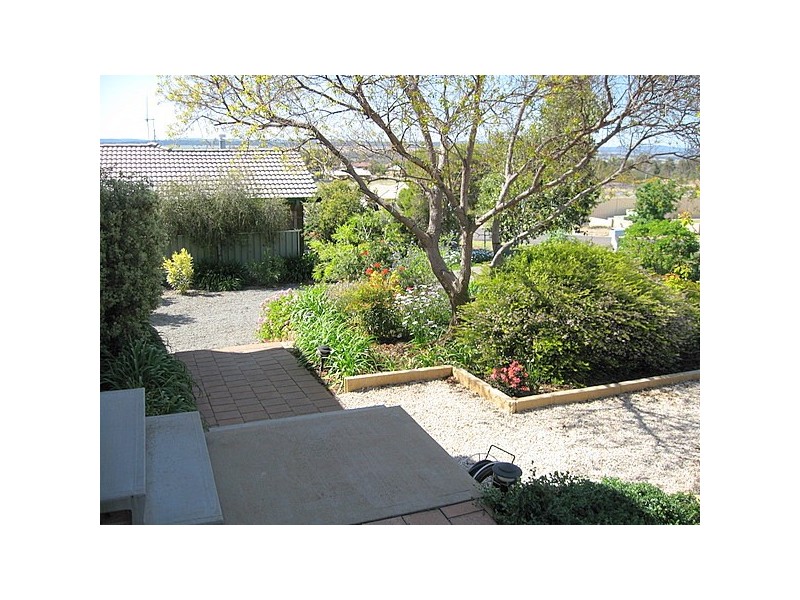 16 Vaucluse Place, Parkes NSW 2870