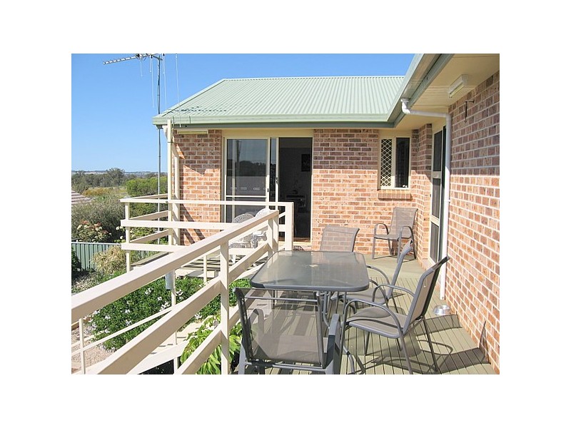 16 Vaucluse Place, Parkes NSW 2870