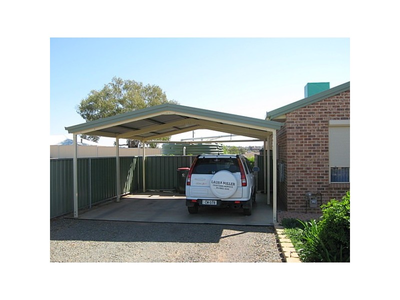 16 Vaucluse Place, Parkes NSW 2870