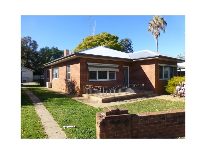 387 Clarinda Street, Parkes NSW 2870