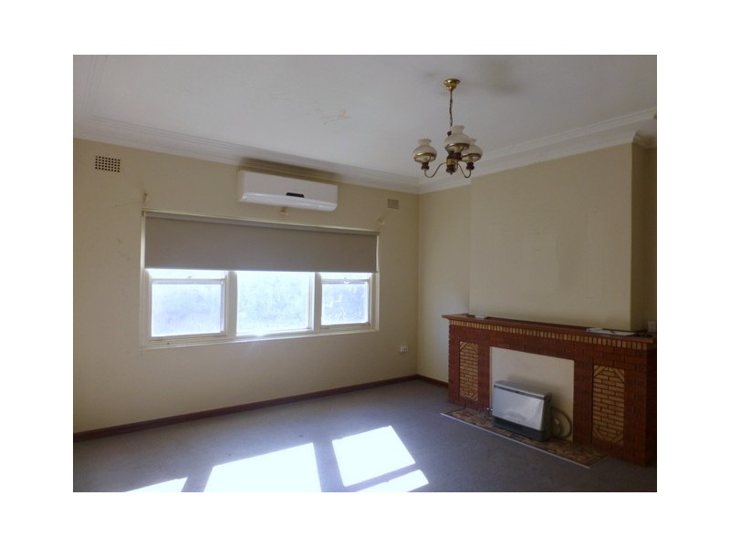 387 Clarinda Street, Parkes NSW 2870