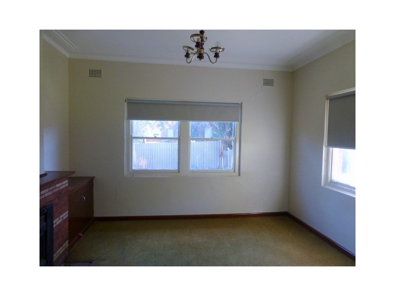 387 Clarinda Street, Parkes NSW 2870