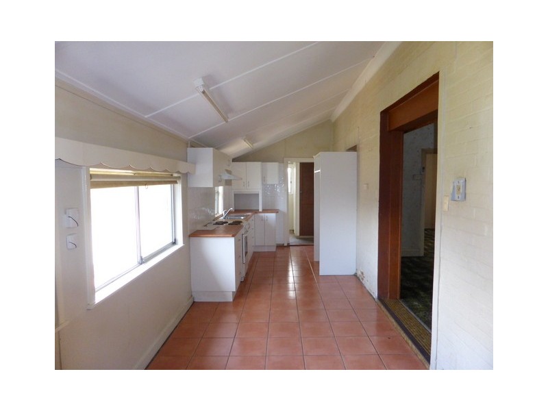 11 Bogan Street, Parkes NSW 2870