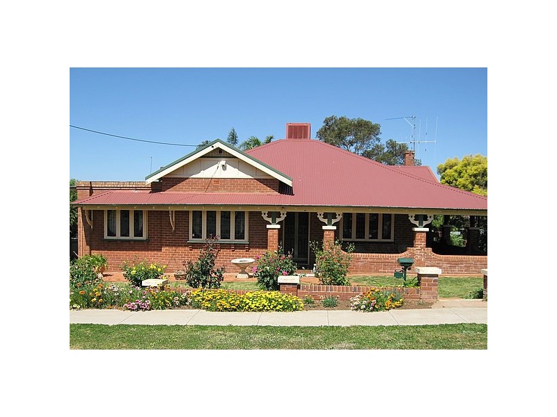 65 Orange Street, Parkes NSW 2870