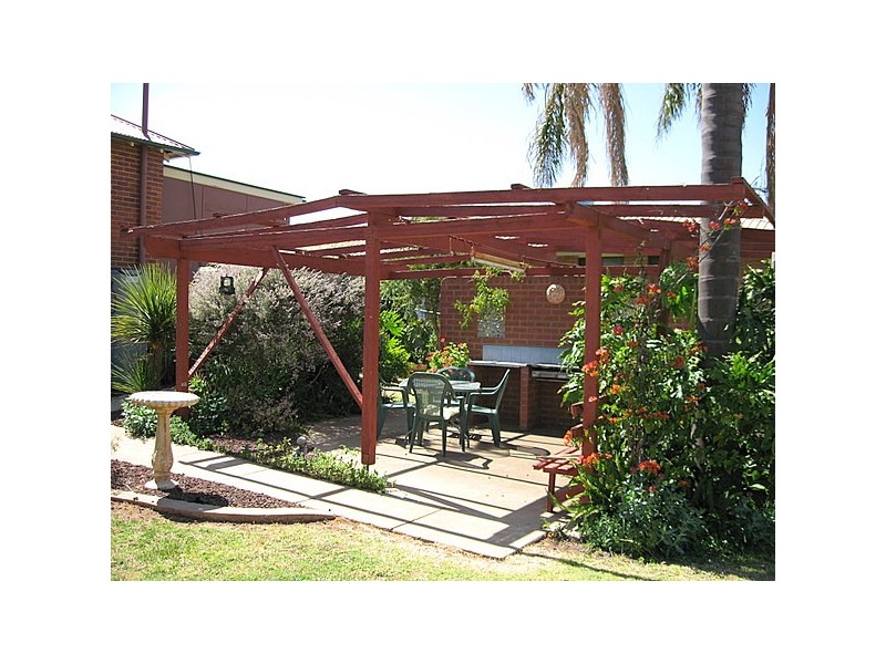 65 Orange Street, Parkes NSW 2870