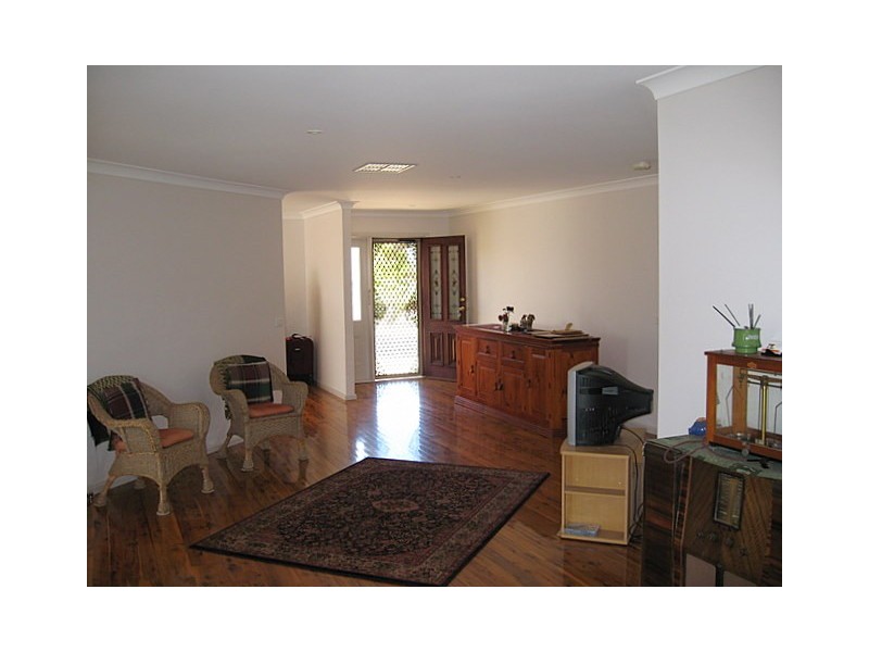 20 Dalley Street, Parkes NSW 2870