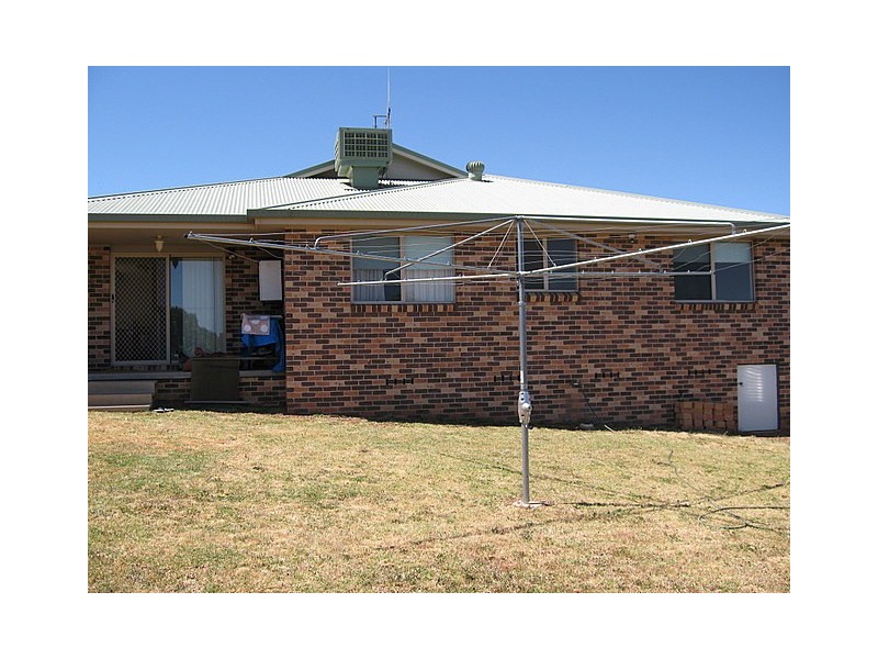 20 Dalley Street, Parkes NSW 2870