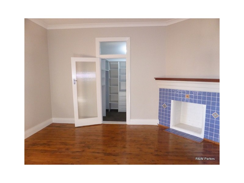 65 Hill Street, Parkes NSW 2870