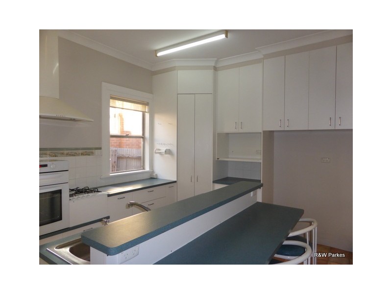 65 Hill Street, Parkes NSW 2870