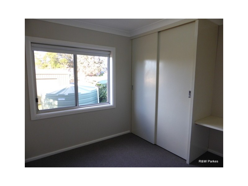 65 Hill Street, Parkes NSW 2870