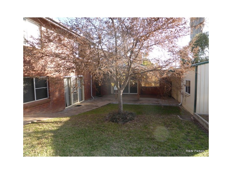 65 Hill Street, Parkes NSW 2870