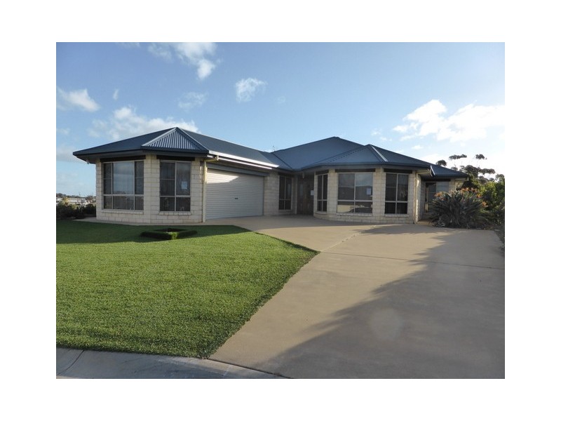 22 Vaucluse Place, Parkes NSW 2870