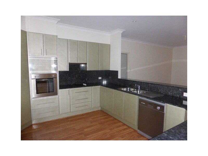 22 Vaucluse Place, Parkes NSW 2870