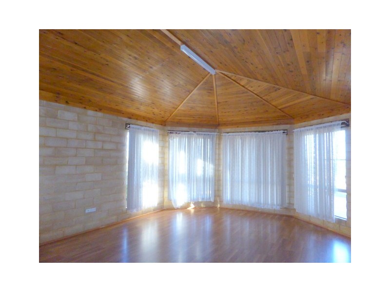 22 Vaucluse Place, Parkes NSW 2870