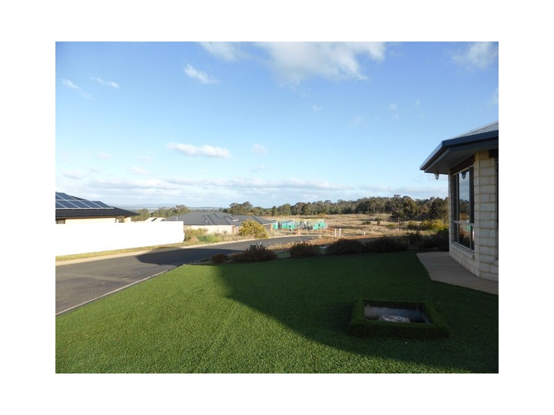 22 Vaucluse Place, Parkes NSW 2870