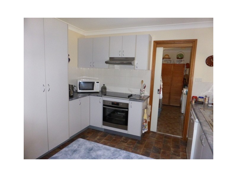 27 Blaxland Street, Parkes NSW 2870