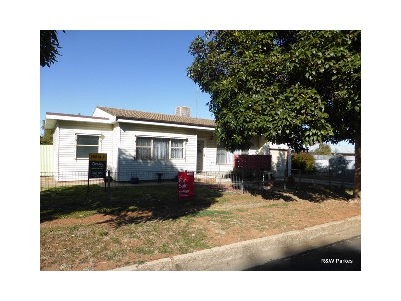 15 Victoria Street, Parkes NSW 2870