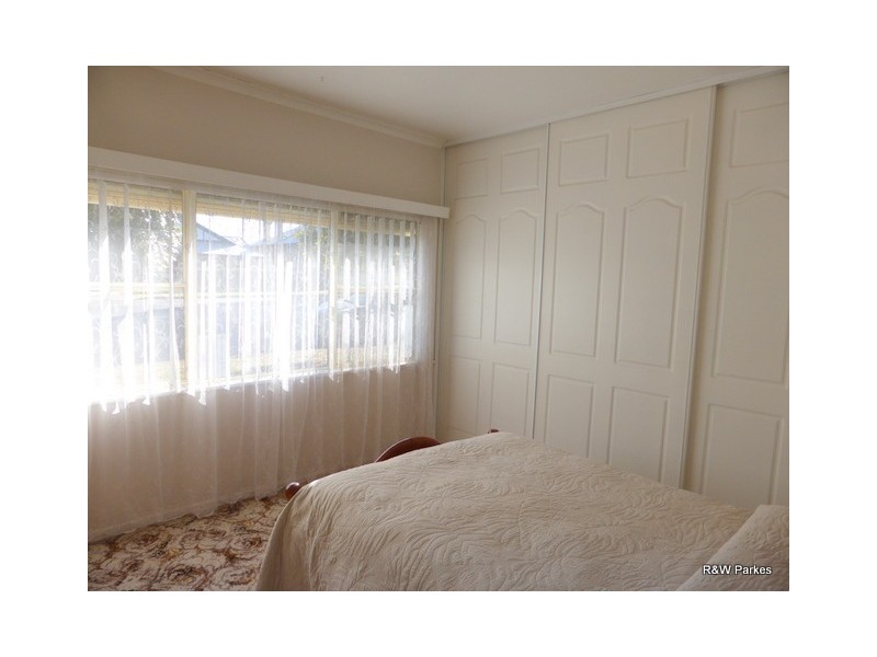 15 Victoria Street, Parkes NSW 2870