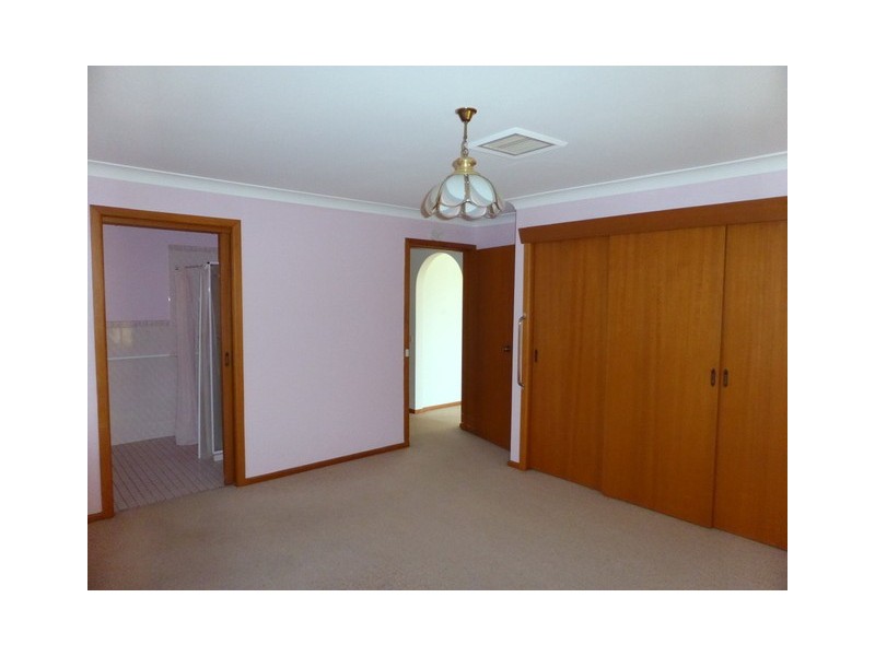 12 Werona Place, Parkes NSW 2870