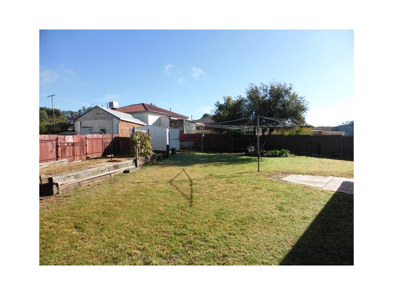 12 Werona Place, Parkes NSW 2870