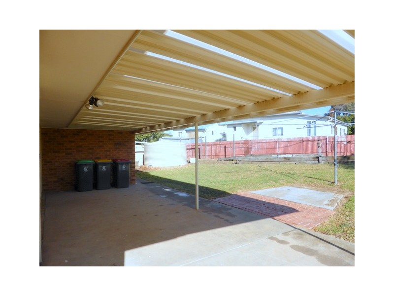 12 Werona Place, Parkes NSW 2870