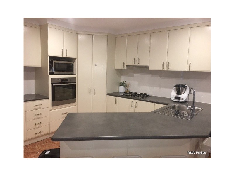 4 Alder Avenue, Parkes NSW 2870