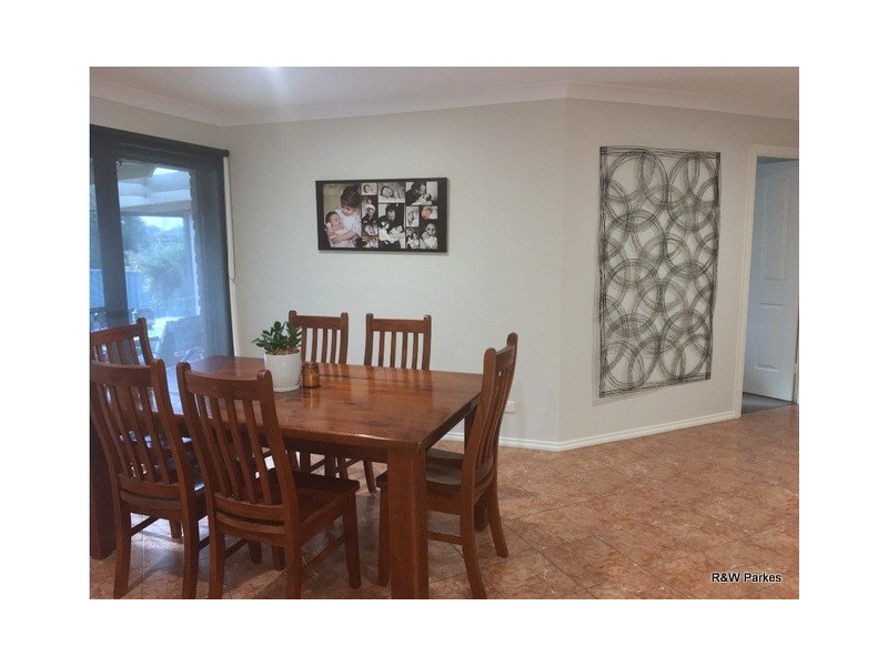 4 Alder Avenue, Parkes NSW 2870