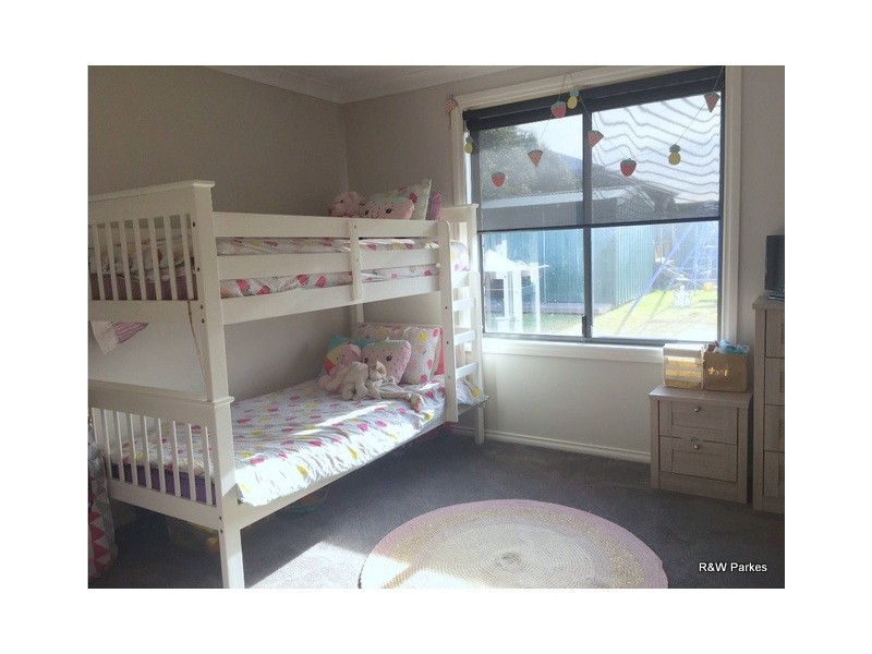 4 Alder Avenue, Parkes NSW 2870