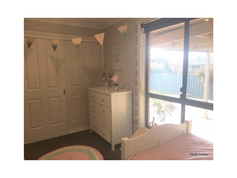 4 Alder Avenue, Parkes NSW 2870