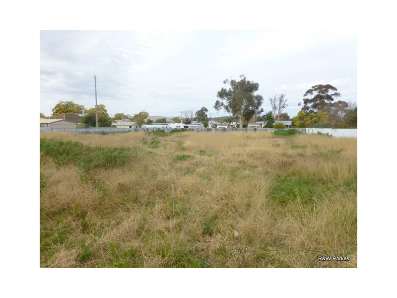 65 Victoria Street, Parkes NSW 2870