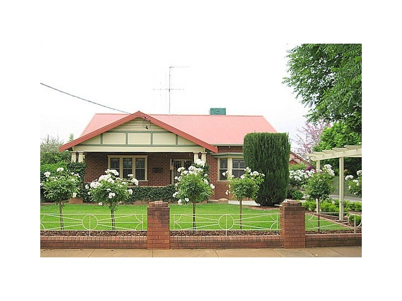 32 Cecile Street, Parkes NSW 2870