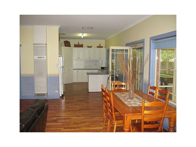 32 Cecile Street, Parkes NSW 2870