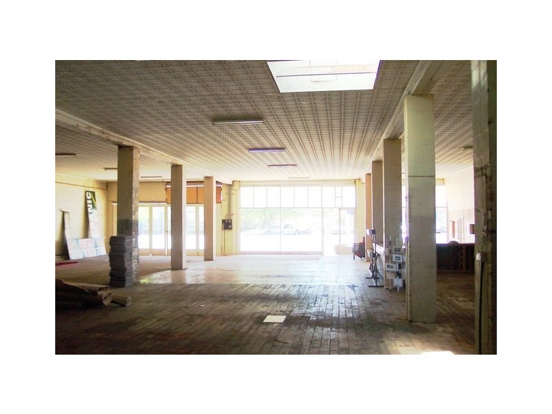 96 Caswell Street, Peak Hill NSW 2869