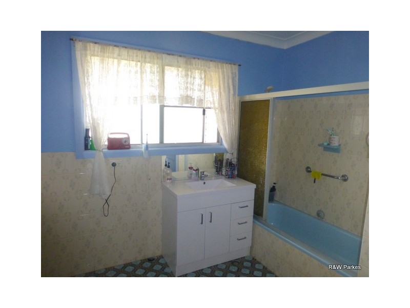12 Rose Street, Parkes NSW 2870
