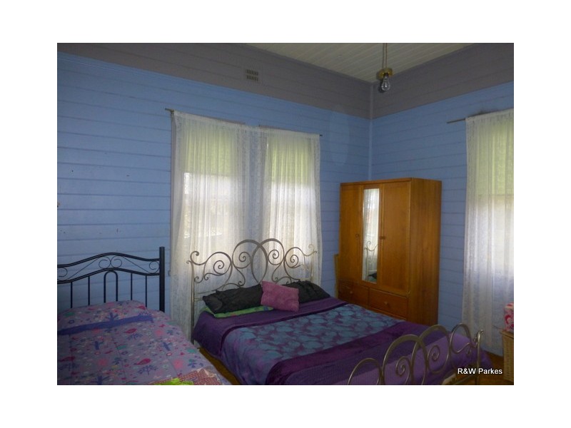 12 Rose Street, Parkes NSW 2870