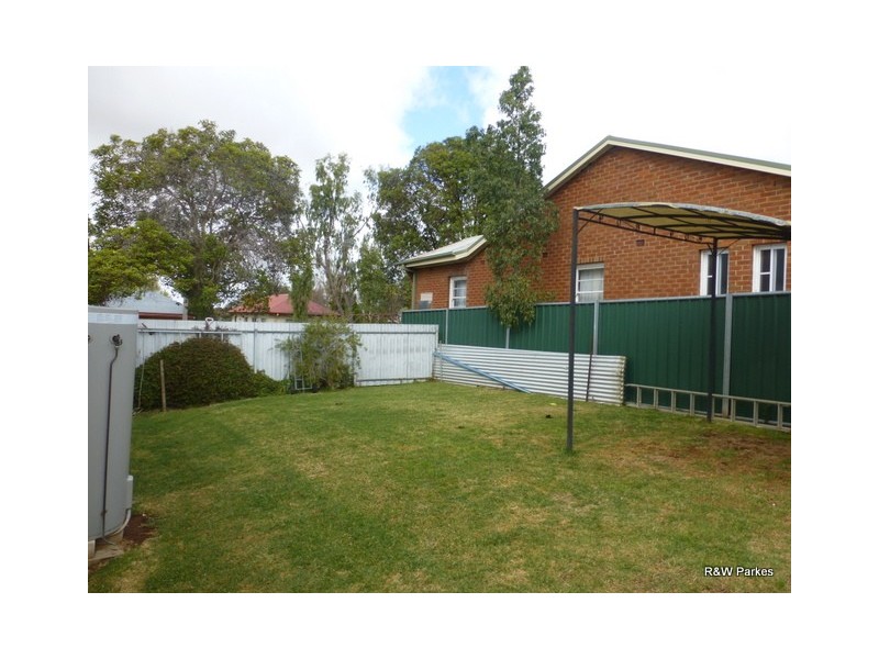 12 Rose Street, Parkes NSW 2870