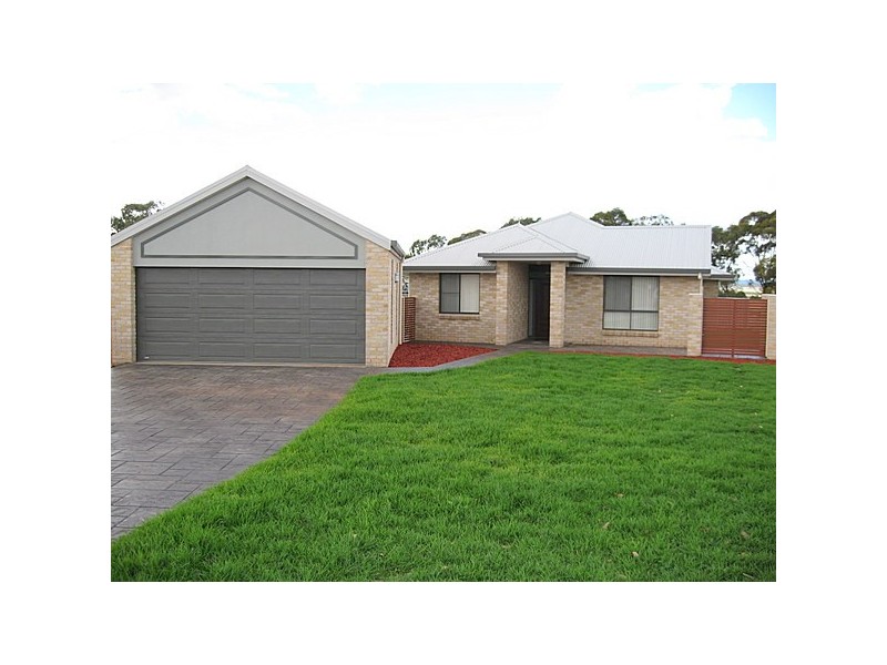 33 Noonan Street, Parkes NSW 2870