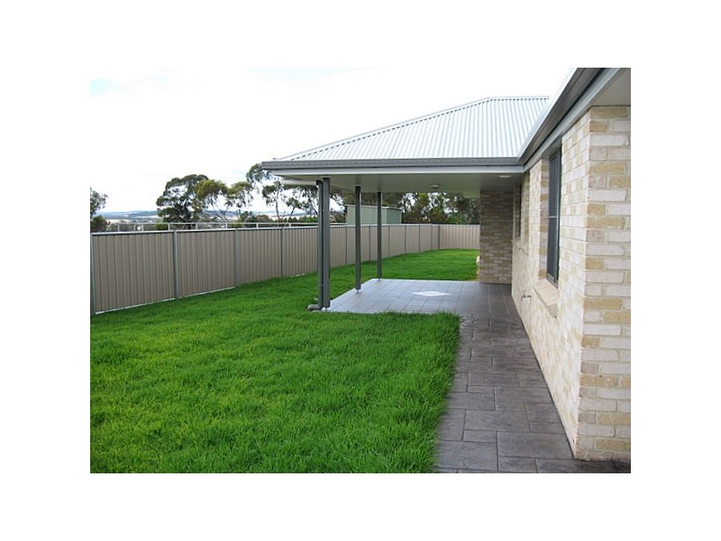 33 Noonan Street, Parkes NSW 2870